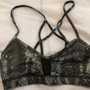 ⭐️ Grey Snake Print Alo Yoga Workout Bra Size XS